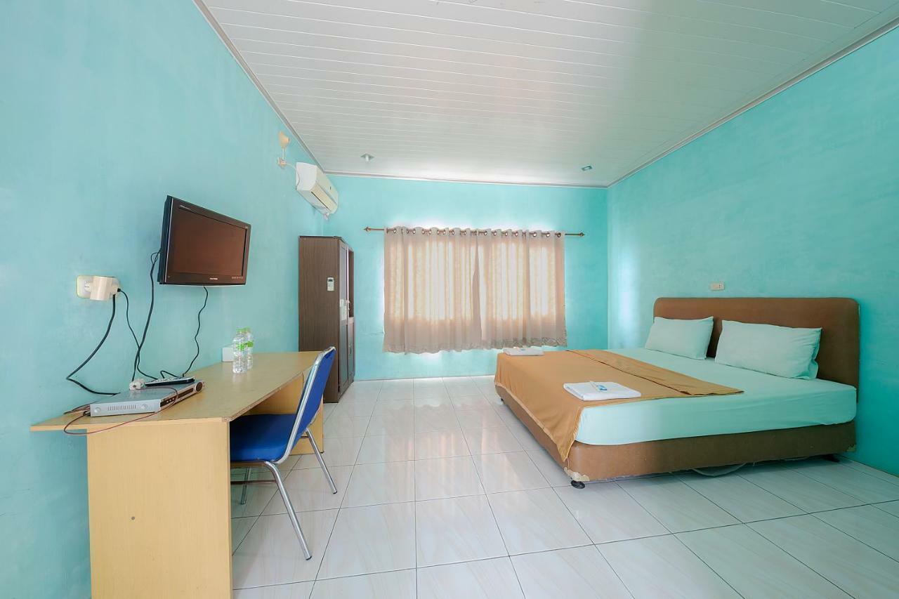 Mega Nasional Seaview Hotel Gunungsitoli Exterior foto