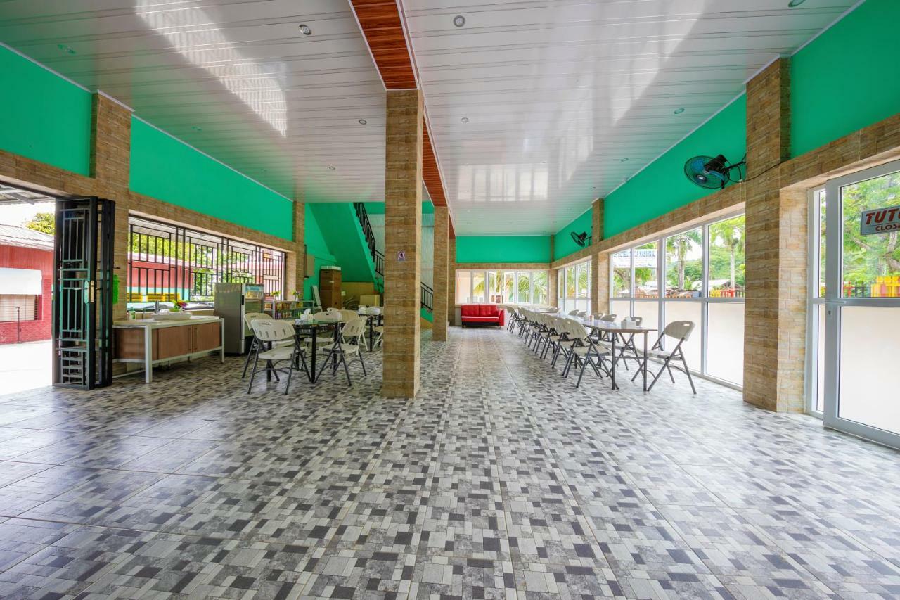 Mega Nasional Seaview Hotel Gunungsitoli Exterior foto